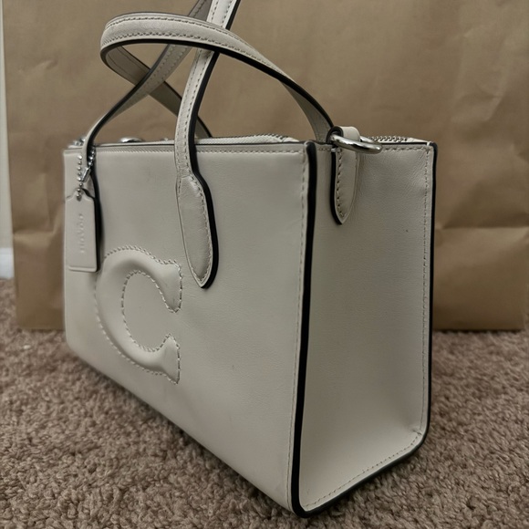Coach Cream Leather Handbag - Picture 2 of 6